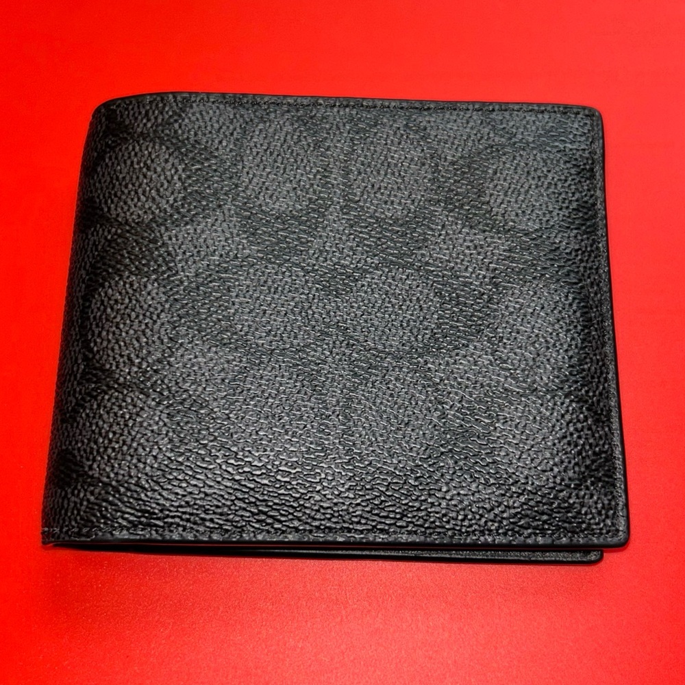 3 in 1 Coach Men’s black wallet